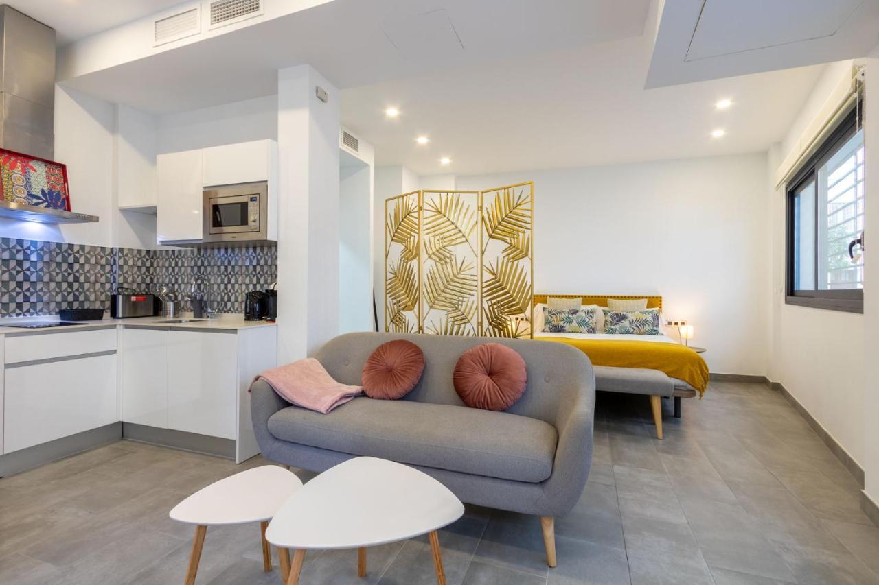 Nine O'Clock Castellar By Valcambre Apartment Seville Ngoại thất bức ảnh